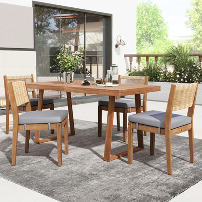 Ensemble Repas Extérieur 5 Pièces – Bois d’Acacia & Dossier en Rotin – 4 Chaises avec Coussins + Table – Crème / Gris